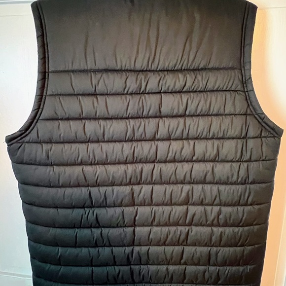 Men’s Vest - Picture 2 of 3